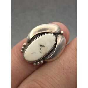 VINTAGE NATIVE AMERICAN STERLING SILVER BUFFALO TURQUOISE RING SIZE 4.5